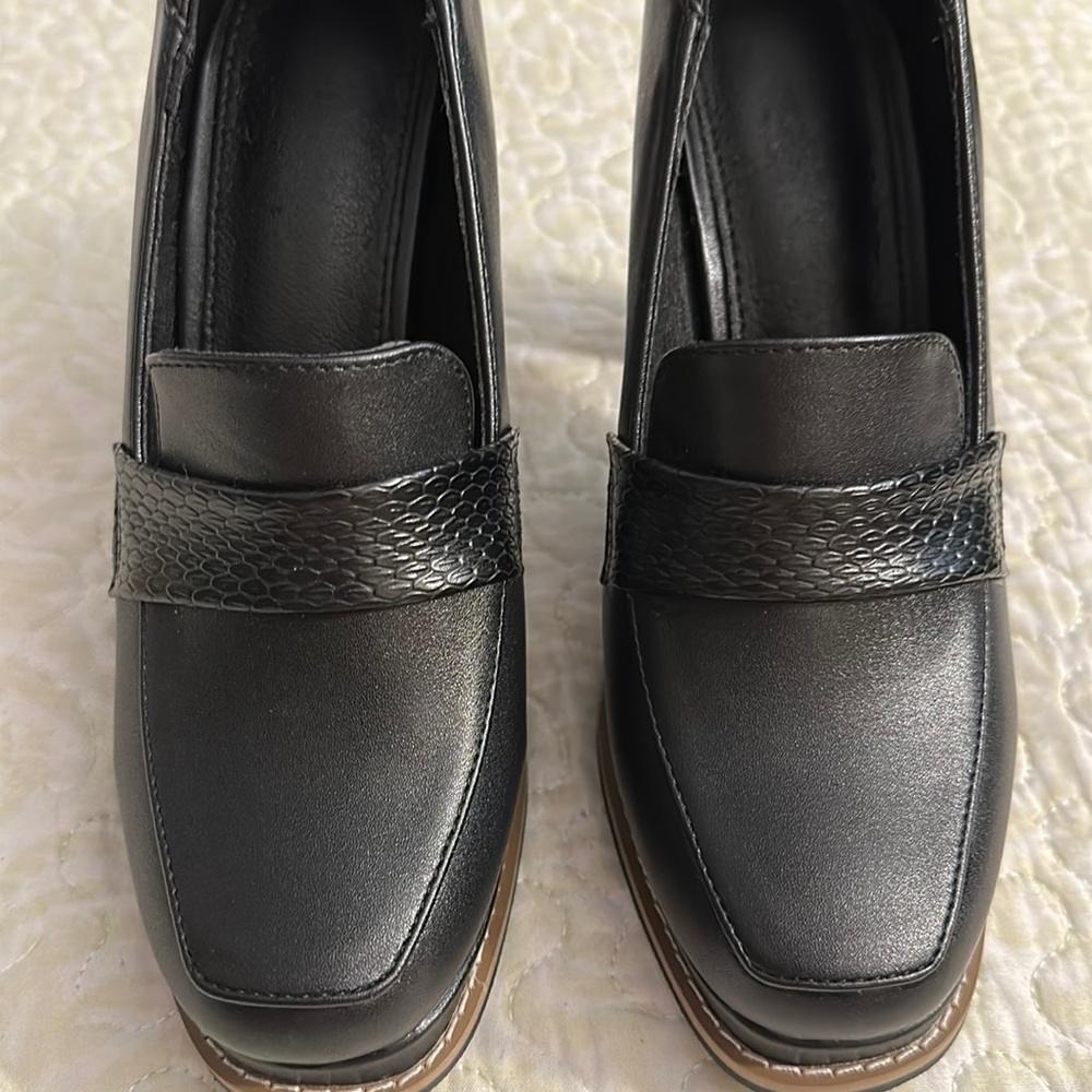 Women Chunky Heeled Platform Loafer Pumps